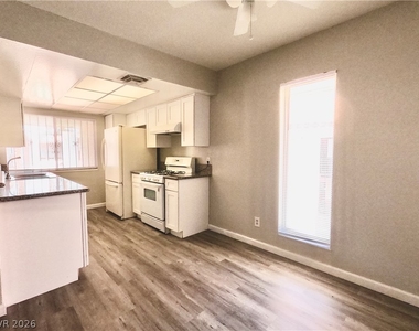 1405 Vegas Valley Drive - Photo Thumbnail 3