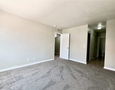 1405 Vegas Valley Drive - Photo Thumbnail 36
