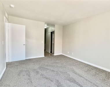 1405 Vegas Valley Drive - Photo Thumbnail 14