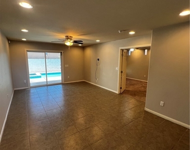 5784 Brimstone Hill Avenue - Photo Thumbnail 21