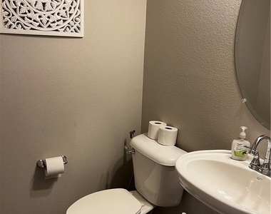 5784 Brimstone Hill Avenue - Photo Thumbnail 16
