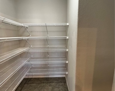 5784 Brimstone Hill Avenue - Photo Thumbnail 11