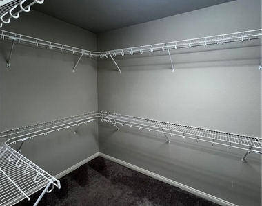 5784 Brimstone Hill Avenue - Photo Thumbnail 19