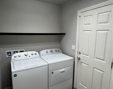 5784 Brimstone Hill Avenue - Photo Thumbnail 22