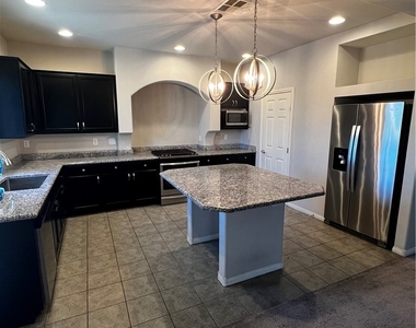 5784 Brimstone Hill Avenue - Photo Thumbnail 15