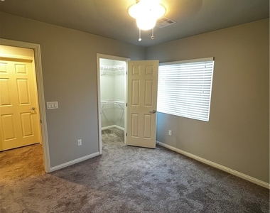 5784 Brimstone Hill Avenue - Photo Thumbnail 8