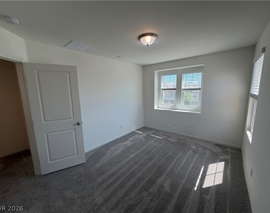 2562 Ofanto Street - Photo Thumbnail 10