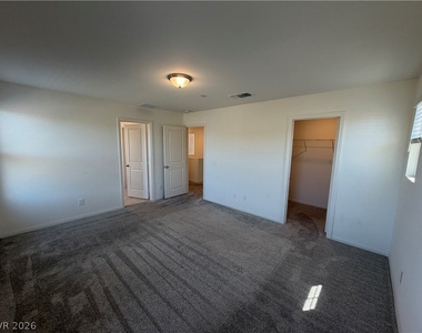 2562 Ofanto Street - Photo Thumbnail 6