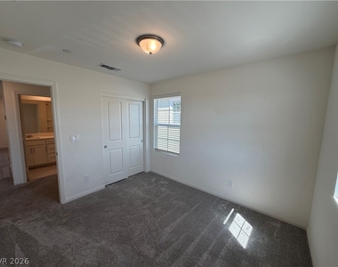 2562 Ofanto Street - Photo Thumbnail 15