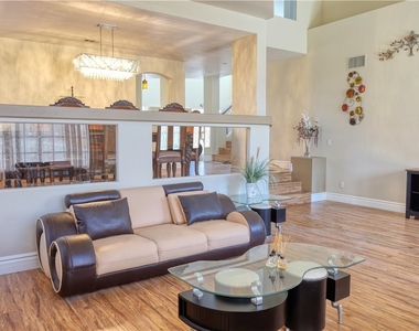 3704 N Campbell Road - Photo Thumbnail 5