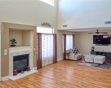 3704 N Campbell Road - Photo Thumbnail 3