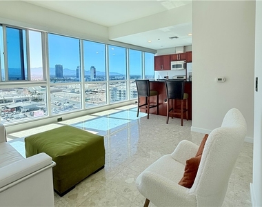 4575 Dean Martin Drive - Photo Thumbnail 16