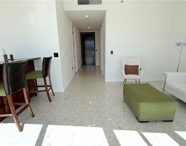 4575 Dean Martin Drive - Photo Thumbnail 14