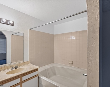 2200 S Fort Apache Road - Photo Thumbnail 9