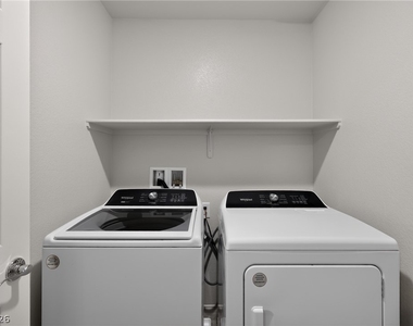 371 Scarlet Pine Court - Photo Thumbnail 8