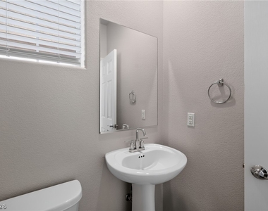 371 Scarlet Pine Court - Photo Thumbnail 7