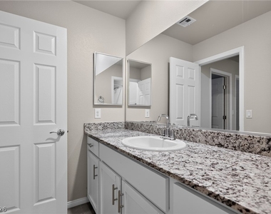 371 Scarlet Pine Court - Photo Thumbnail 13