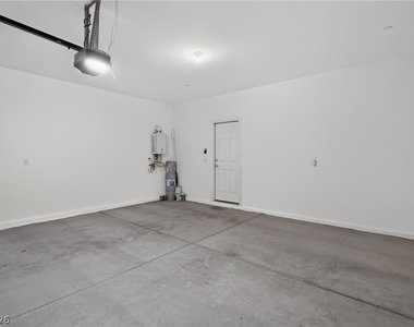 371 Scarlet Pine Court - Photo Thumbnail 9