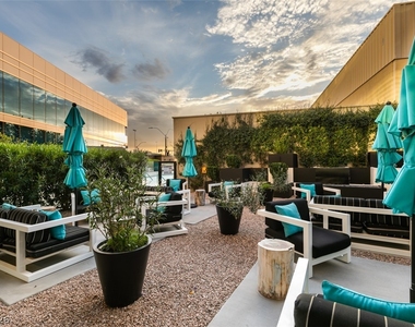 4471 Dean Martin Drive - Photo Thumbnail 52