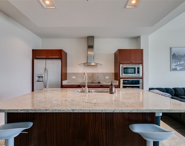 4471 Dean Martin Drive - Photo Thumbnail 19
