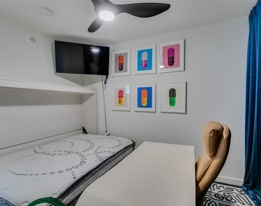4471 Dean Martin Drive - Photo Thumbnail 24