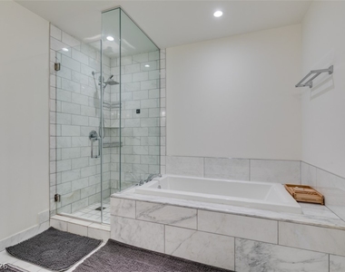 4471 Dean Martin Drive - Photo Thumbnail 33