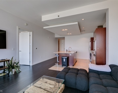 4471 Dean Martin Drive - Photo Thumbnail 13