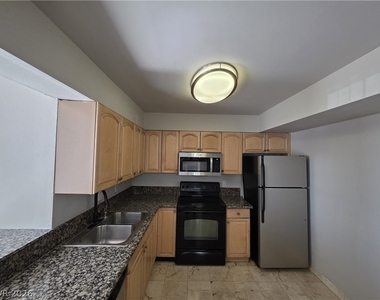 3930 University Center Drive - Photo Thumbnail 45