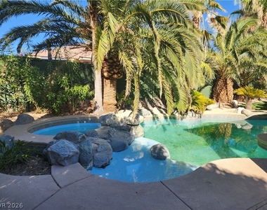 8606 Kennedy Heights Court - Photo Thumbnail 17