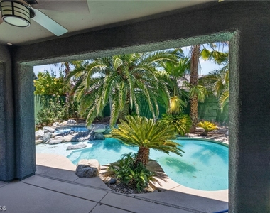 8606 Kennedy Heights Court - Photo Thumbnail 16