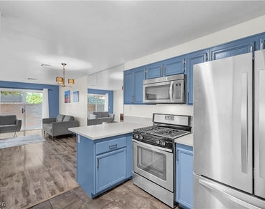 3538 Casa Real Way - Photo Thumbnail 18