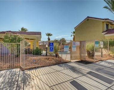 3538 Casa Real Way - Photo Thumbnail 45