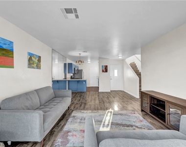 3538 Casa Real Way - Photo Thumbnail 10