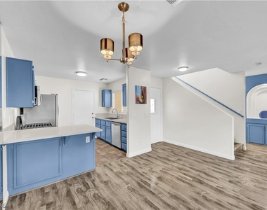 3538 Casa Real Way - Photo Thumbnail 13