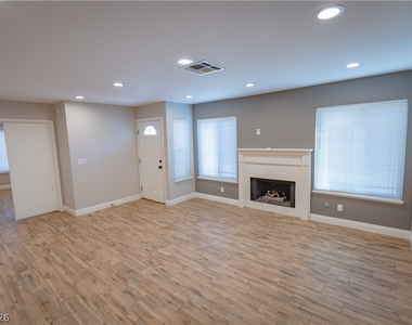 363 Tierra Street - Photo Thumbnail 25