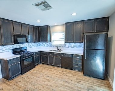 363 Tierra Street - Photo Thumbnail 21