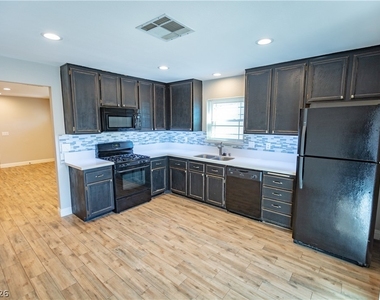 363 Tierra Street - Photo Thumbnail 23