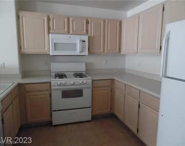 5125 W Reno Avenue - Photo Thumbnail 4