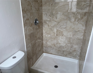 2125 Elm Avenue - Photo Thumbnail 5