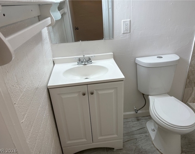 2125 Elm Avenue - Photo Thumbnail 4