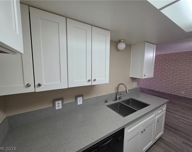 3009 Saint George Street - Photo Thumbnail 25