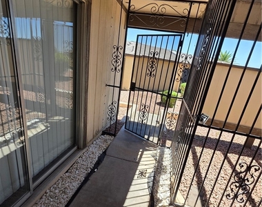 3009 Saint George Street - Photo Thumbnail 2
