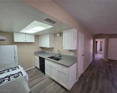 3009 Saint George Street - Photo Thumbnail 22