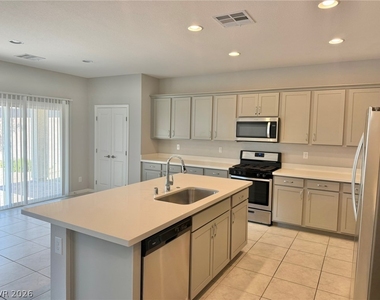 9953 Tucket Point Court - Photo Thumbnail 4