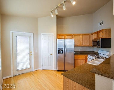 10001 Peace Way - Photo Thumbnail 8