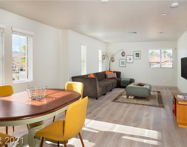 7768 Osage Canyon Street - Photo Thumbnail 6