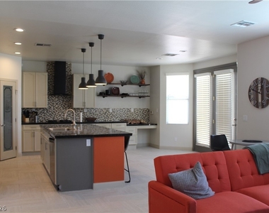 7768 Osage Canyon Street - Photo Thumbnail 7