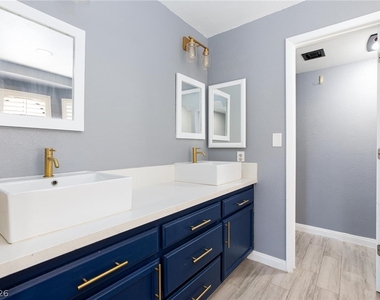 4069 Nook Way - Photo Thumbnail 17