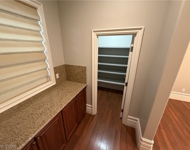 469 Via Palermo Drive - Photo Thumbnail 28