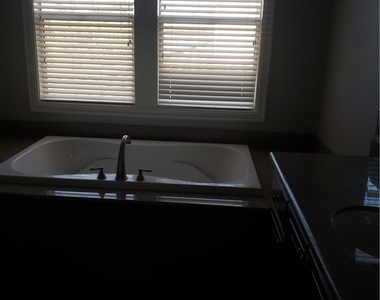 469 Via Palermo Drive - Photo Thumbnail 40